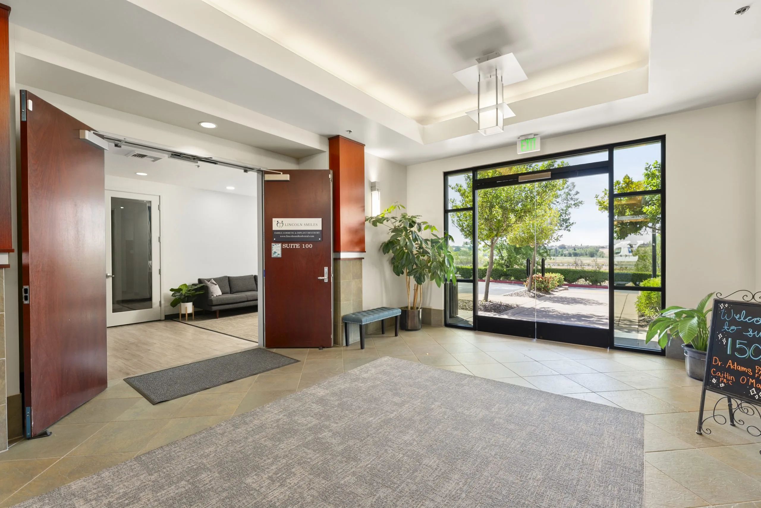 Lincoln Smiles Dental office interior