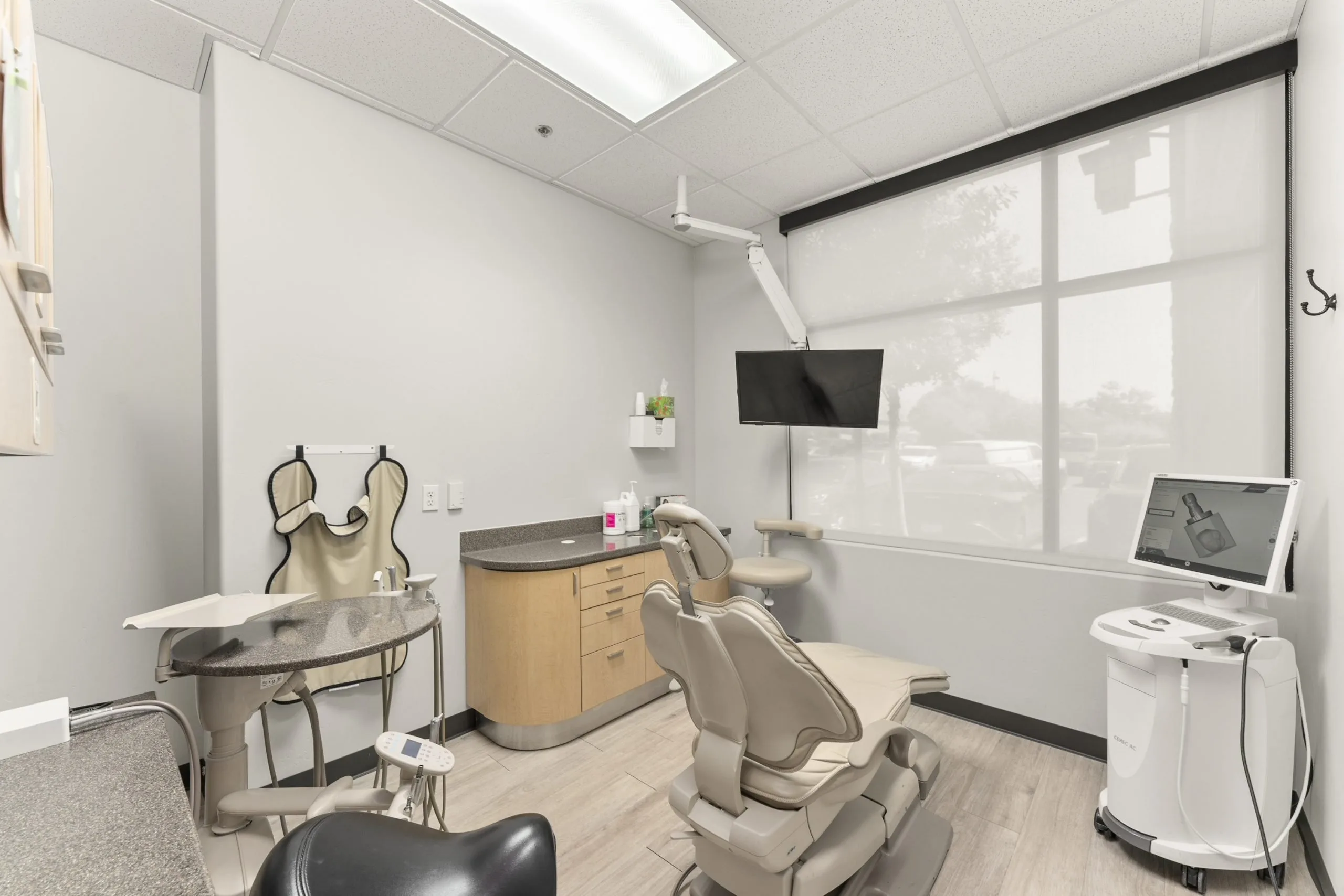 Digital x-ray equipment at Lincoln Smiles Dental